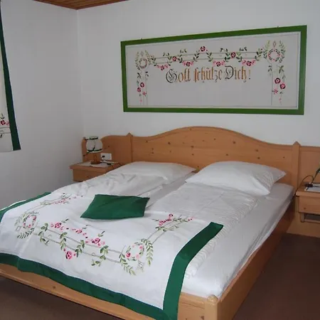 Waldheim Apartment *